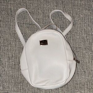 Elegant Light Gray Leather Backpack